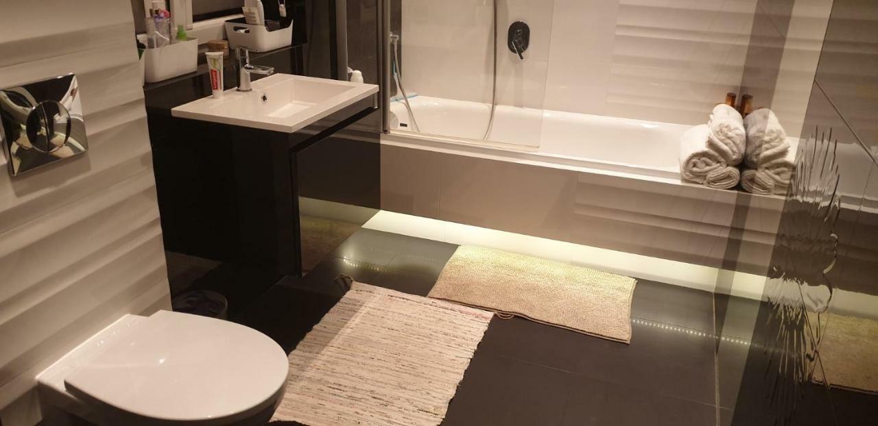 Apartgolf Sobienie Krolewskie Sobienie Szlacheckie المظهر الخارجي الصورة