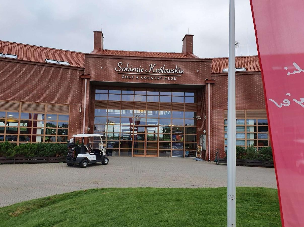 Apartgolf Sobienie Krolewskie Sobienie Szlacheckie المظهر الخارجي الصورة